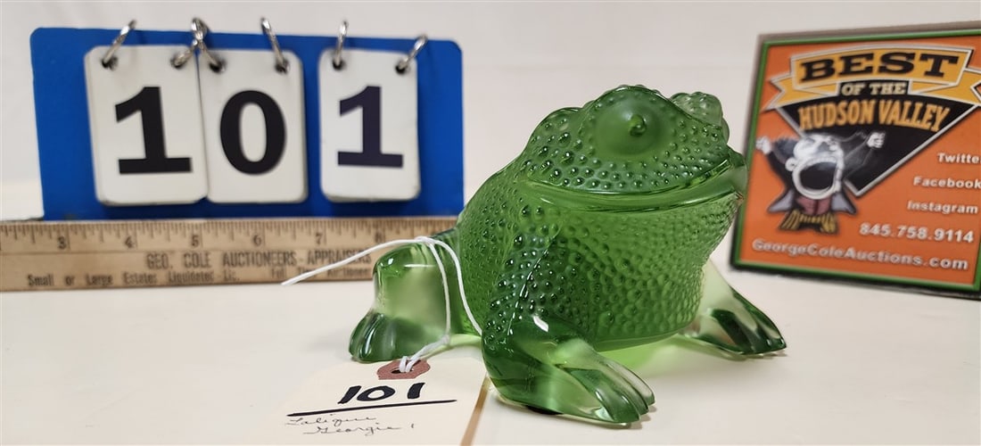 Sgnd Lalique Toad "Georgie" 3 1/4" H X 4 3/4" W X 4 1/2" D: Sgnd Lalique Toad "Georgie" 3 1/4" H X 4 3/4" W X 4 1/2" D