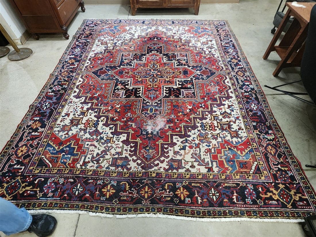 Heriz Rug 8'3 1/2" X 10'2": Heriz Rug 8'3 1/2" X 10'2"