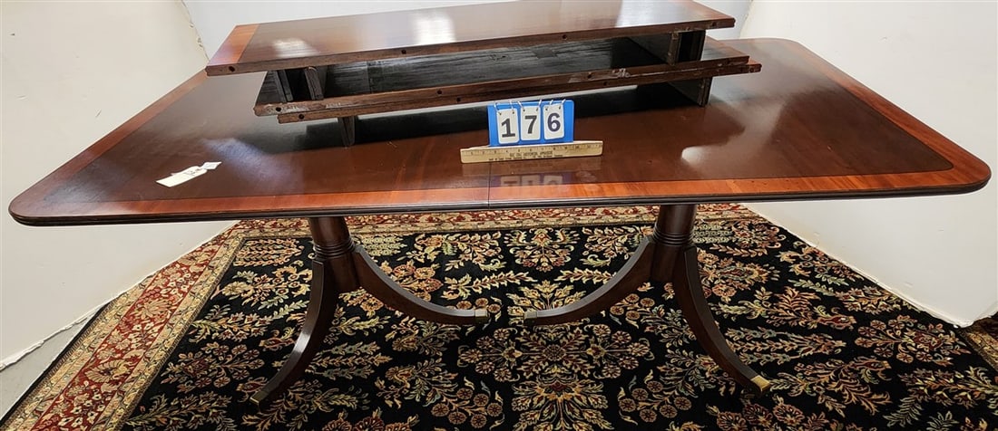 Stickley Georgian Style Double Pedestal Mahogany w/Inlay Dining Table 78 1/2" L X 46" W X 30" H: Stickley Georgian Style Double Pedestal Mahogany w/Inlay Dining Table 78 1/2" L X 46" W X 30" H w/(3)- 16" Leaves