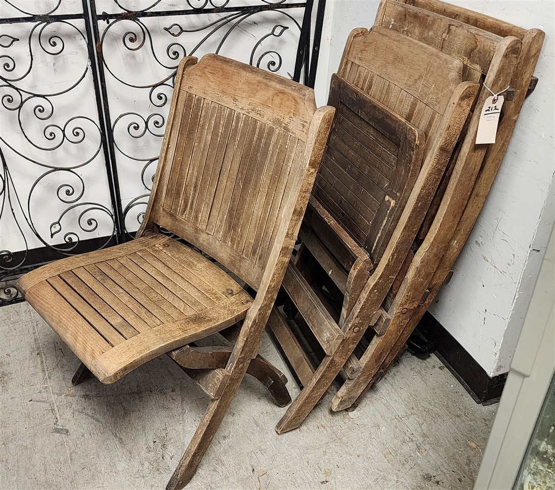 4 Vintage Wooden Folding Chairs 33 1/2" H X 19" W X 16" D (1 of 3)
