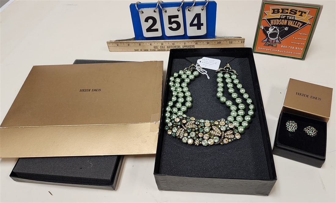 2 Pcs. Heidi Daus Costume Jewelry - Necklace 'Fantacy In Flight' + Pr. Earrings: 2 Pcs. Heidi Daus Costume Jewelry - Necklace 'Fantacy In Flight' + Pr. Earrings