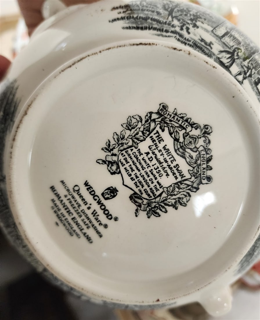 Tray 9 Teapots - 3