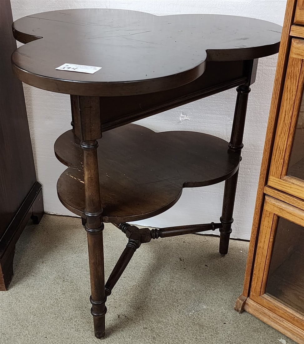 2 Tier Clover Leaf Mahogany Stand 28 1/2" H X 27" Diam.: 2 Tier Clover Leaf Mahogany Stand 28 1/2" H X 27" Diam.