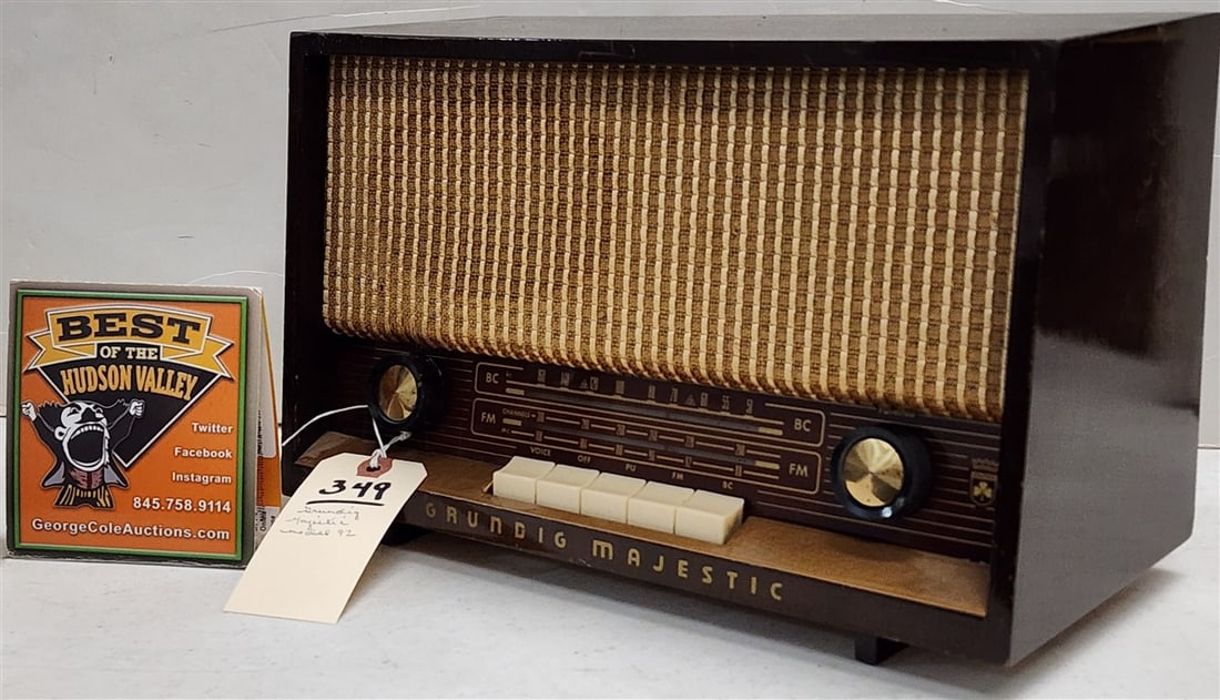 50's Grundig Majestic Radio Model # 92: 50's Grundig Majestic Radio Model # 92