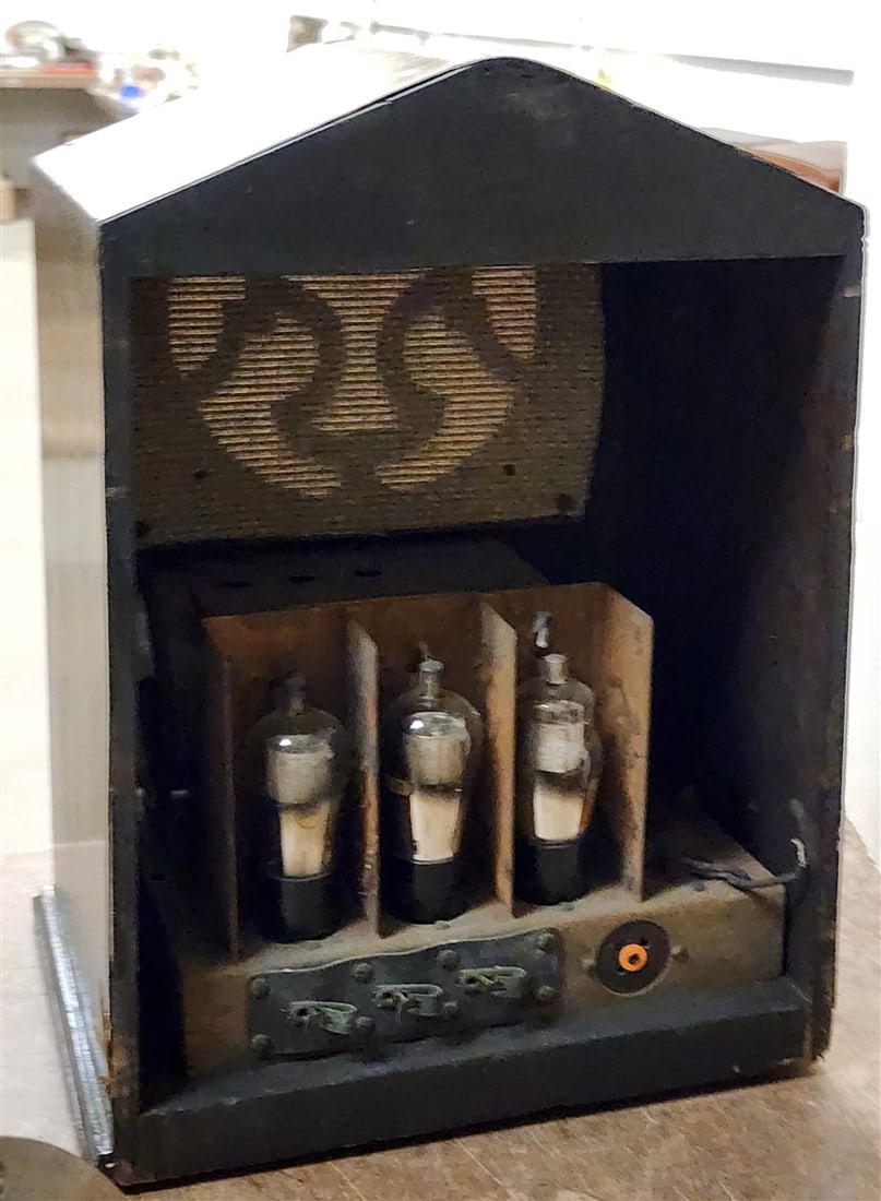 30's Lang Walnut Case - 3