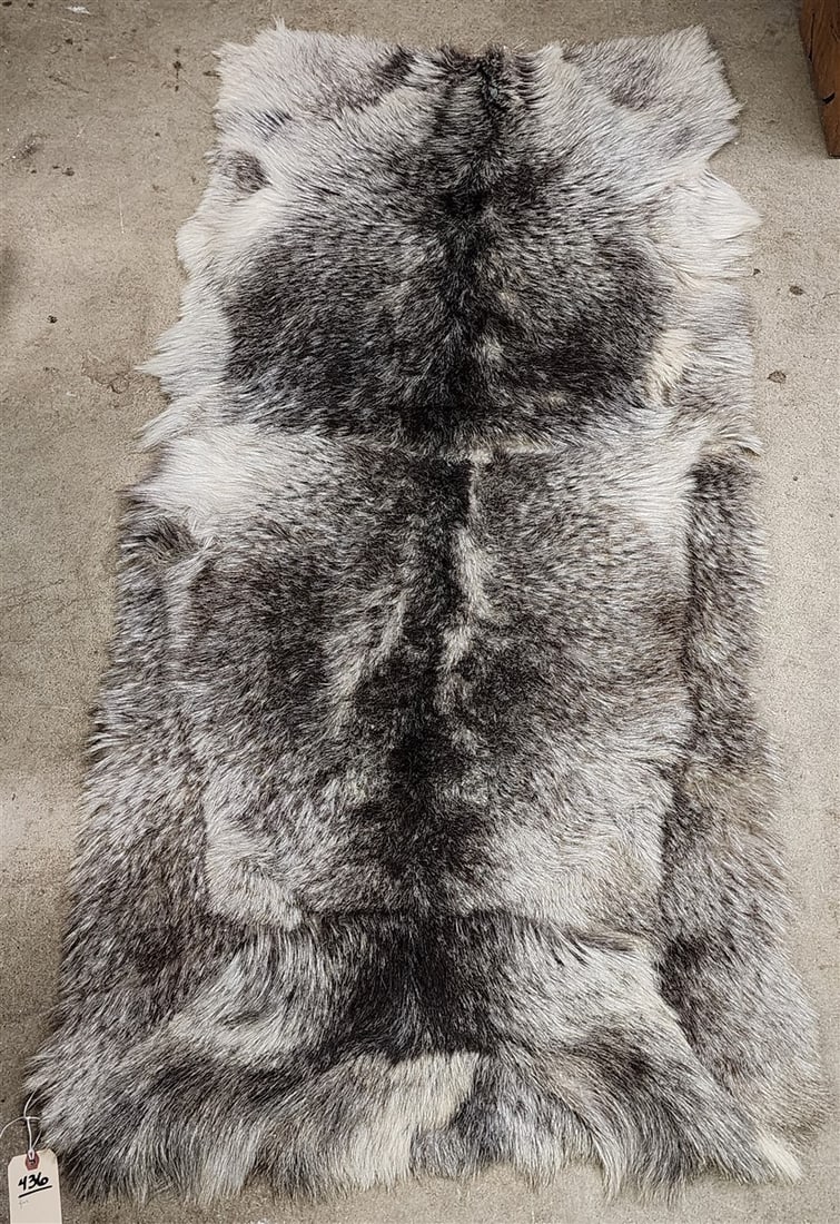 2 Fur Rugs - 3