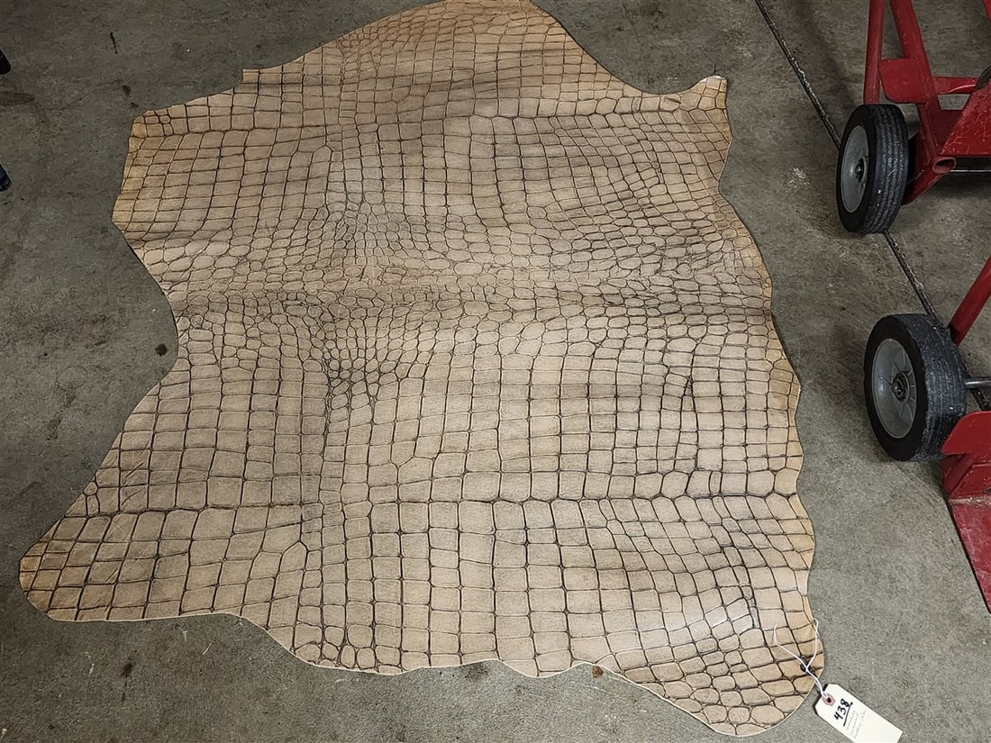 Crocodile Embossed Leather Hide 3'6 1/2" X 5': Crocodile Embossed Leather Hide 3'6 1/2" X 5'