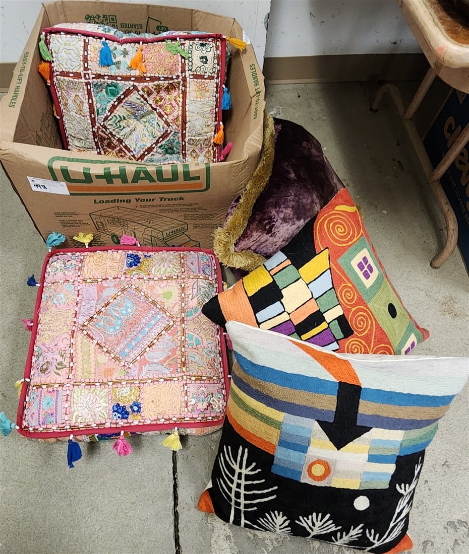 Bx 5 Pillows (1 of 4)