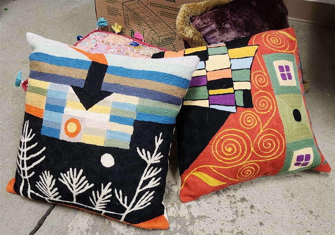 Bx 5 Pillows - 4
