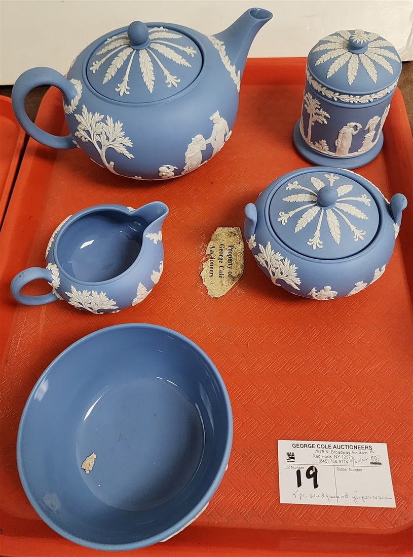 Tray 4 Pc. Wedgewood Jasperware Tea Set + Covered Box (1 of 5)