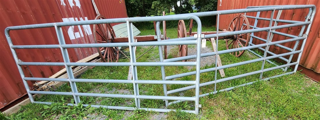 3 Pasture Gates 51" H X 10" L: 3 Pasture Gates 51" H X 10" L