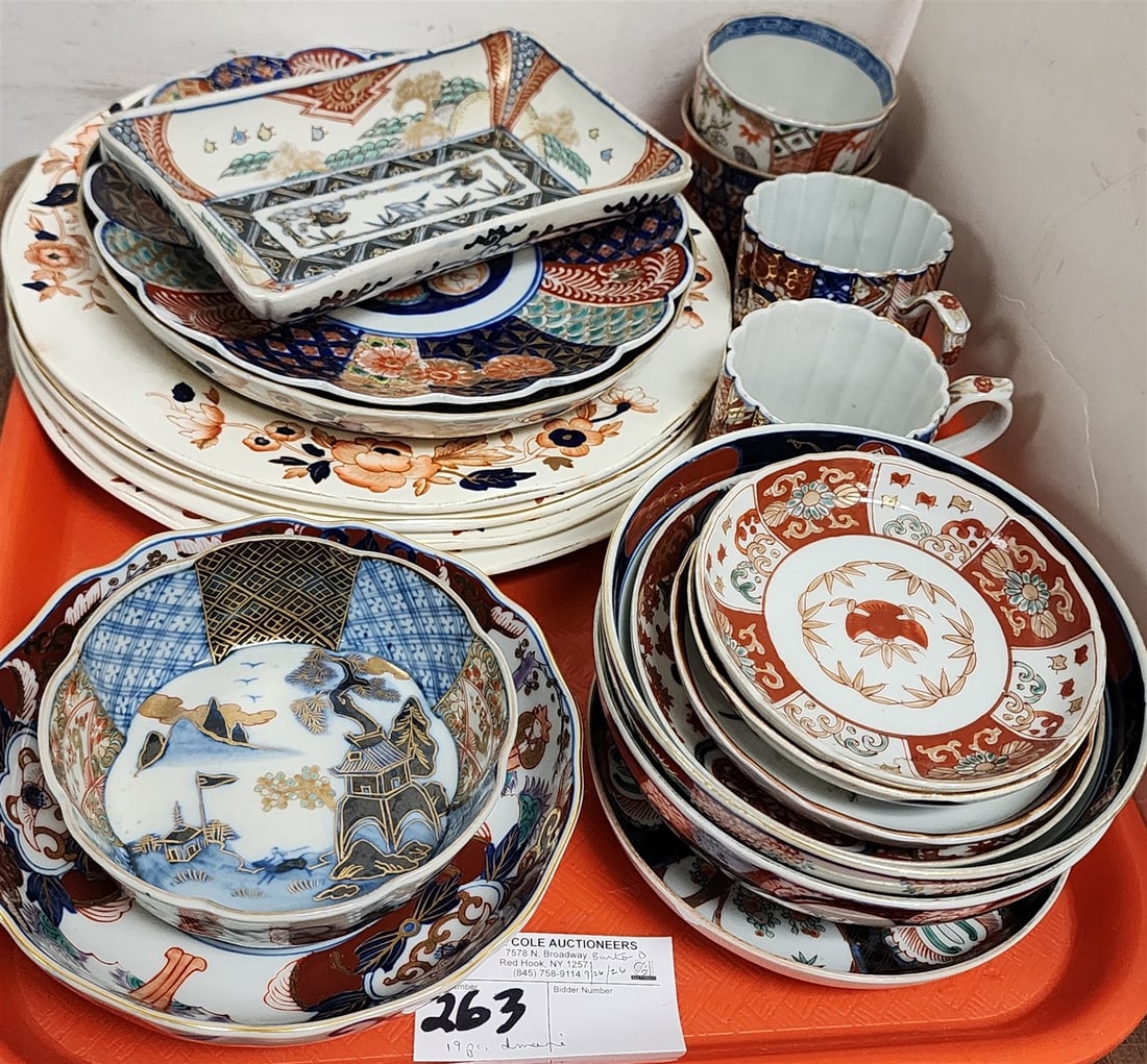 Tray 19 Pcs. Of Imari - Mix Of Vintage & Newer: Tray 19 Pcs. Of Imari - Mix Of Vintage & Newer