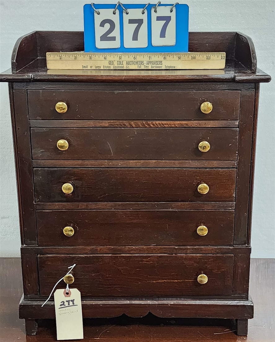 Mahogany 5 Drawer Jewelry Chest 21" H X 17" W X 9" D: Mahogany 5 Drawer Jewelry Chest 21" H X 17" W X 9" D
