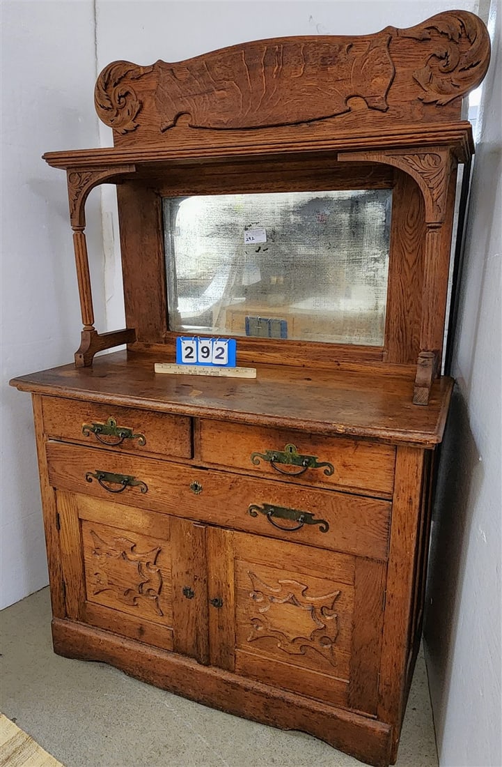 Oak Sideboard 6' H X 45" W X 21" D: Oak Sideboard 6' H X 45" W X 21" D