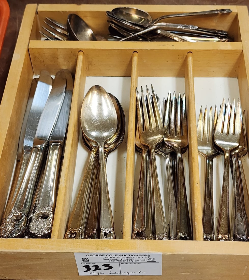 Tray 44 Pcs. Rogers 'Eternally Yours' Silverplate Flateware Set (1 of 2)