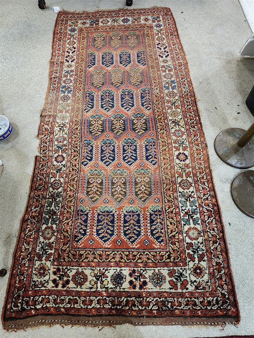 Persian Rug 3'8" X 8'2": Persian Rug 3'8" X 8'2"