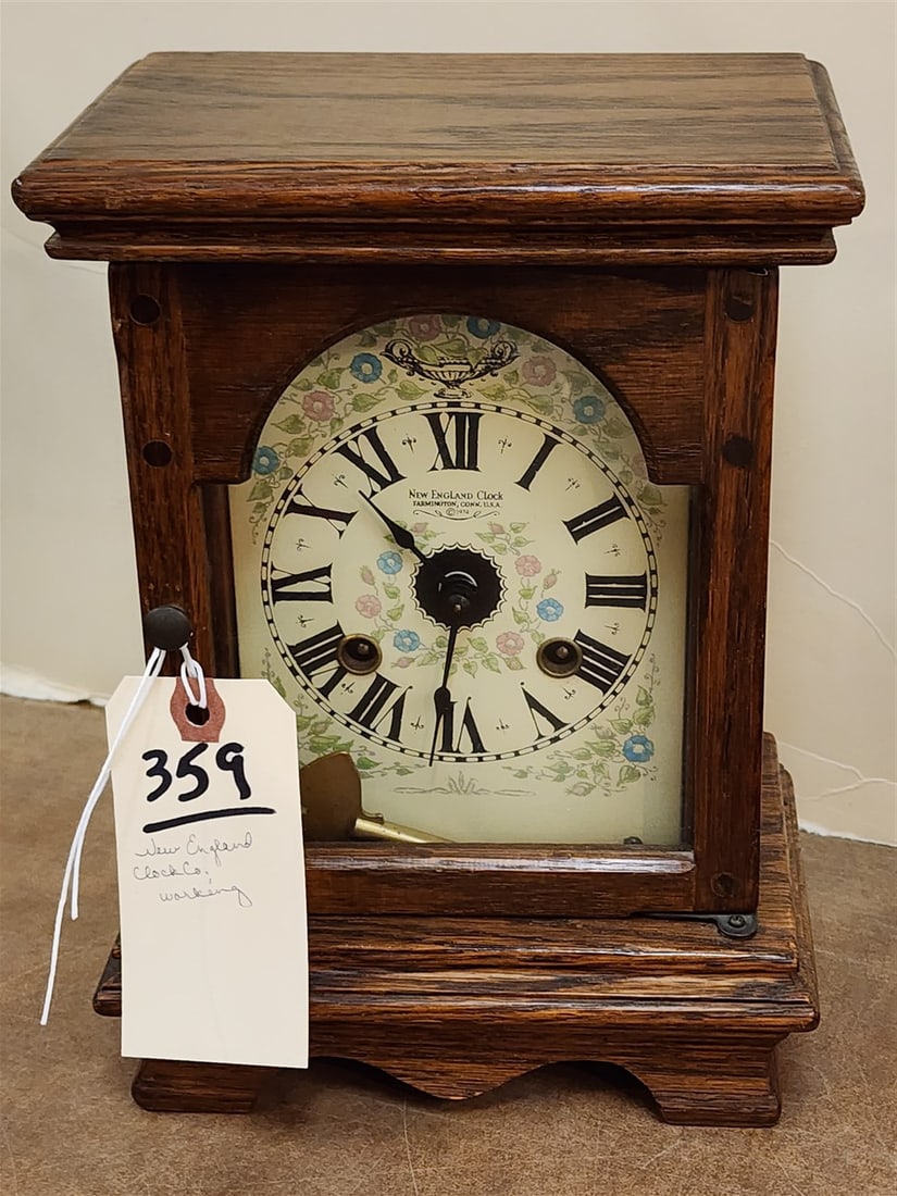 New England Clock Co. Oak Case Mantle Clock 10" H X 7" W X 5" D (Working) (1 of 5)
