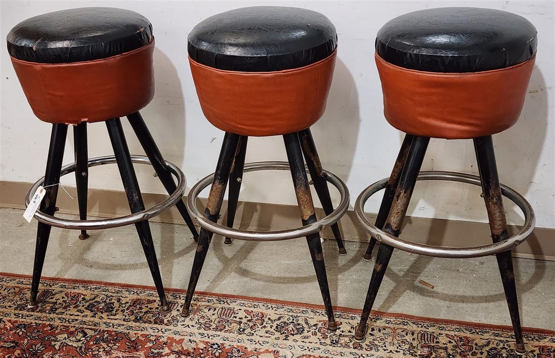 Lot 3 MCM Swivel Bar Stools 29" H X 14" Diam. (1 of 2)