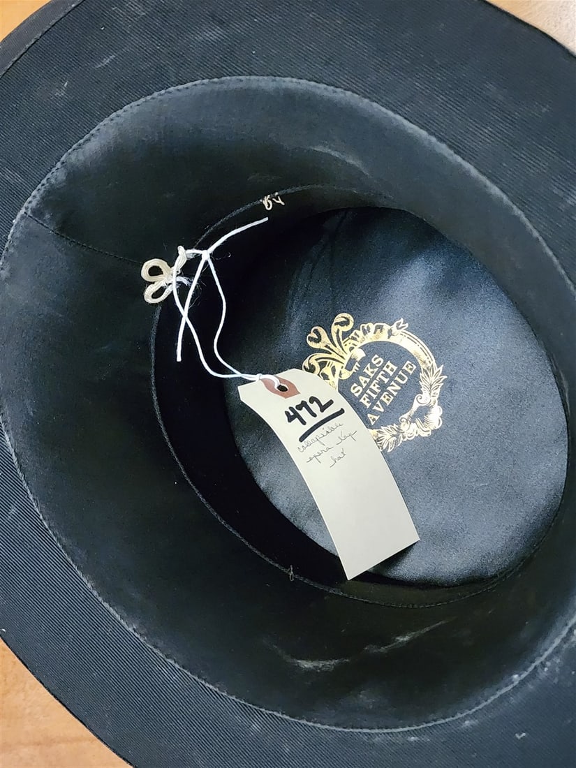 Vintage Saks Fifth Ave. Opera Top Hat Collapsable (1 of 4)