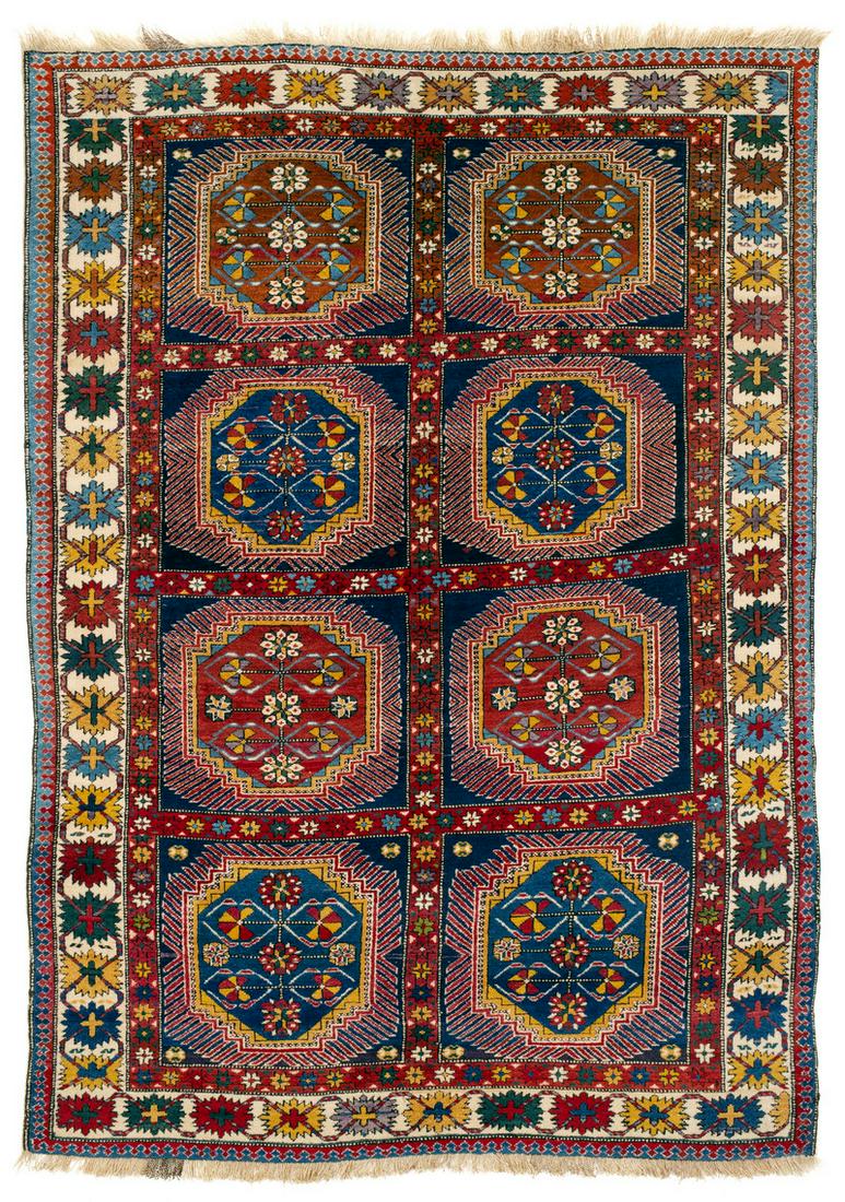 Shirvan: first quarter 20th century, 181 x 128 cm, East Caucasus Finishes slightly reduced. Otherwise in good condition.