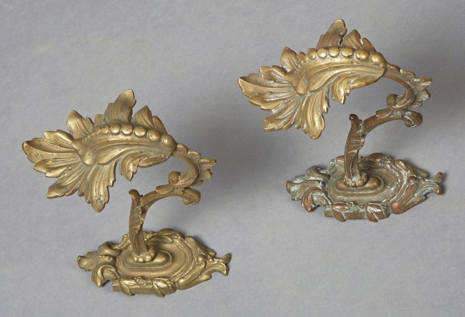 Pair of Bronze Curtain Tiebacks, 19th c., with oval (1 of 1)