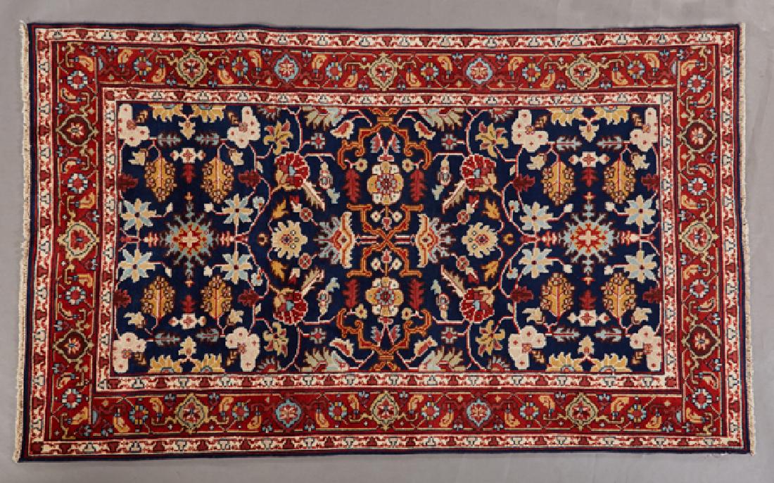 Agra Mahal Carpet, 4' 10 x 7' 10.: Agra Mahal Carpet, 4' 10 x 7' 10.