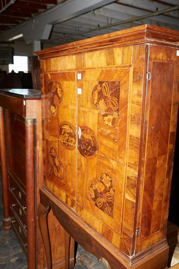 Queen Anne Marquetry Inlaid Walnut Cabinet on Stand, (1 of 15)