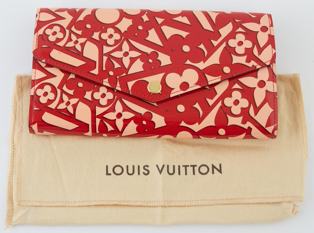Louis Vuitton Red Sweet Sarah 10 Wallet, the calf (1 of 4)