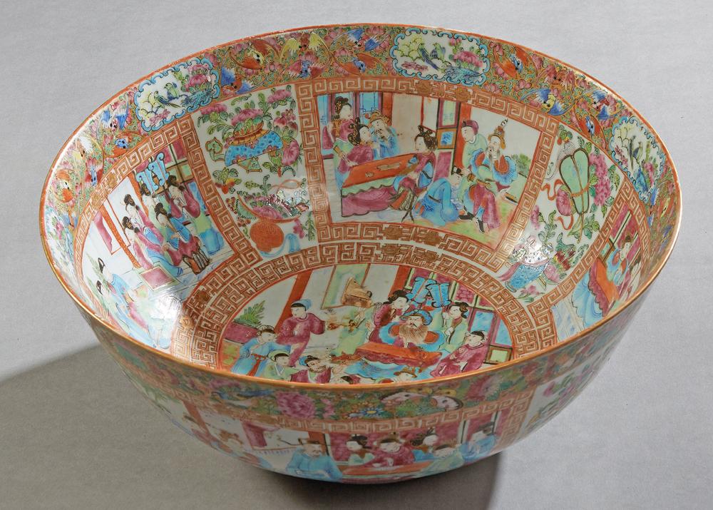 Chinese Famille Rose Porcelain Punch Bowl, 19th c., the (1 of 11)