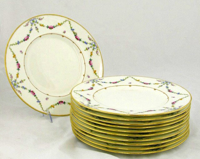 Set of Ten Minton Porcelain Dinner Plates, c. 1900: Set of Ten Minton Porcelain Dinner Plates, c. 1900, #2855, retailed by L. B. King & Co., Detroit, the borders with floral garland decoration, Dia.- 10 1/4 in.