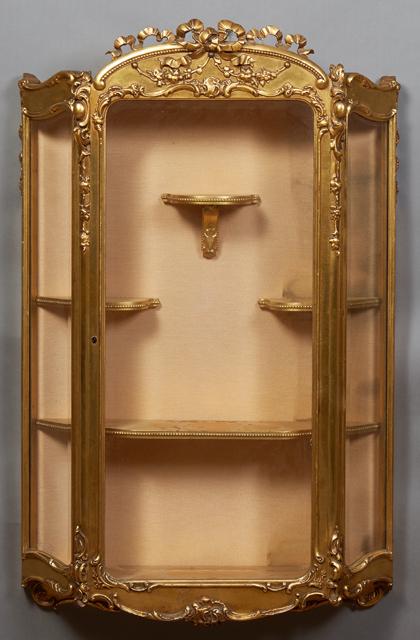 French Louis XVI Style Giltwood Hanging Wall Display Cabinet, 20th c., the arched pierced bow form (1 of 1)