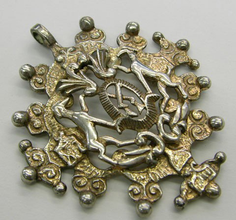 Nettie Rosenstein Sterling Heraldic Pendant, signe: Nettie Rosenstein Sterling Heraldic Pendant, signed verso, H.- 2 3/4 in., W.- 2 3/8 in.