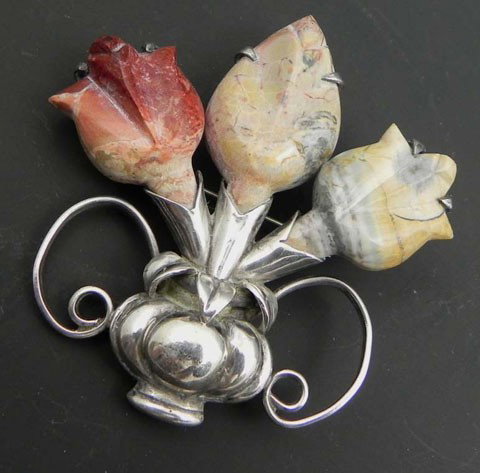 Unusual William Spratling Sterling and Carved Chal: Unusual William Spratling Sterling and Carved Chalcedony Brooch, mid 20th c., with two chalcedony tulips flanking a central chalcedony leaf, in a handled urn, H.- 2 11/16 in., W.- 2 5/8 in., D.- 3/8 i
