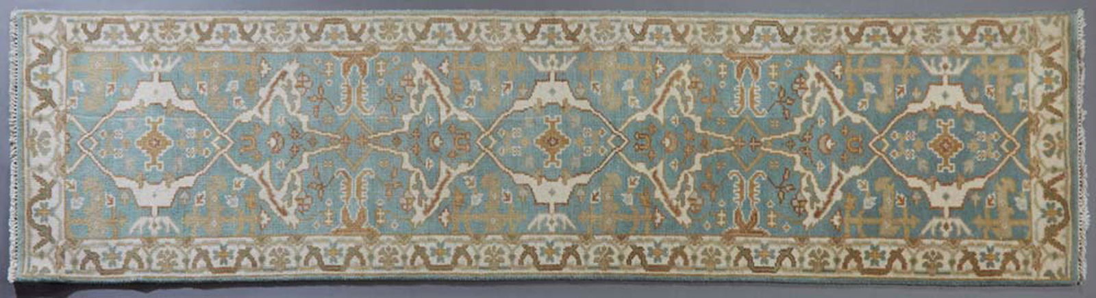 Agra Serapi Runner, 2' 7 x 9' 10. (1 of 1)