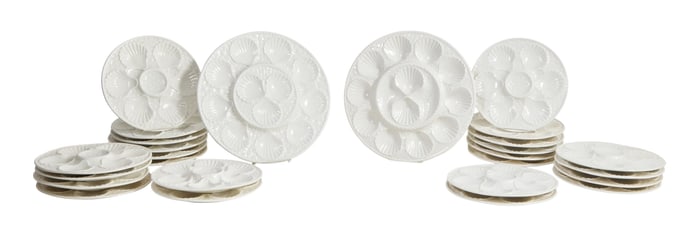 French Twenty-Six Piece Assembled Ceramic Oyster Set, 20th c., Plates- H.- 3/4 in., Dia.- 9 1/8 in.;