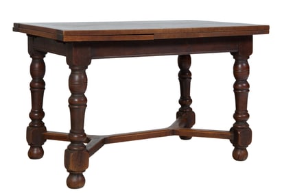 French Provincial Expanding Oak Dining Table, 20th c., H.- 29 in., W.- Closed- 46 in., W.- Open- 82
