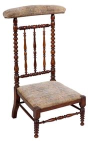 French Louis XIII Style Walnut Prie Dieu, mid 19th c., H.- 36 1/2 in., W.- 18 in., D.- 19 in.
