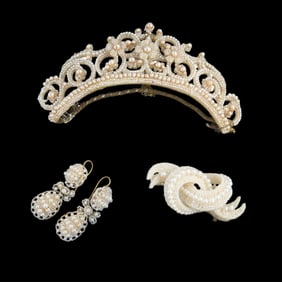 18K Yellow Gold Seed Pearl Parure, 19th c., Tiara- H.- 2 1/2 in., W.- 4 1/2 in., D.- 1 in.;