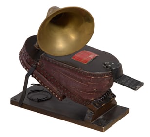Sieb Gorman & Co Signal Horn, 20th c., H.- 21 in., W.- 24 in., D.- 12 in.