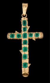 18K Yellow Gold and Emerald Cross Pendant, App. Wt.- 7.6 grams; H.- 2 3/4 in., W.- 1 5/16 in.