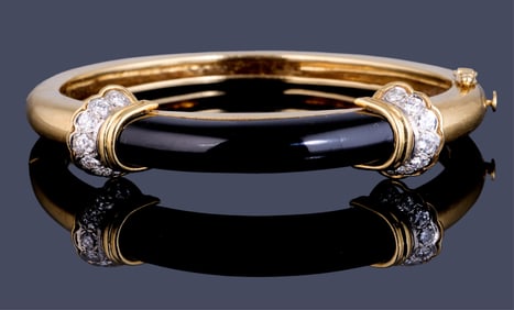18K Yellow Gold Onyx and Diamond Bangle, App. Wt.- 35.4 grams; Int. Dia.- 2 3/4 in.