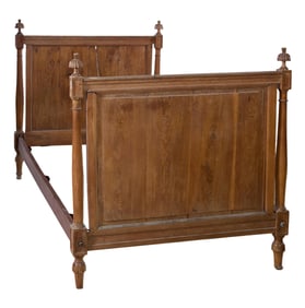 French Provincial Louis XVI Style Walnut Lit du Jour, mid 19th c., H.- 44 1/2 in., Int. W.- 40 in.,