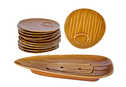 Thirteen Piece German Ceramic Asparagus Service, mid 20th c., Plates- H.- 1 1/8 in., Dia.- 10 in.,