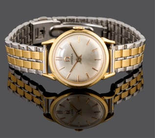 Ladies' Omega 18K Yellow Gold Bezel Wristwatch, App. Wt.- 41.2 grams; Case- Dia.- 25mm.