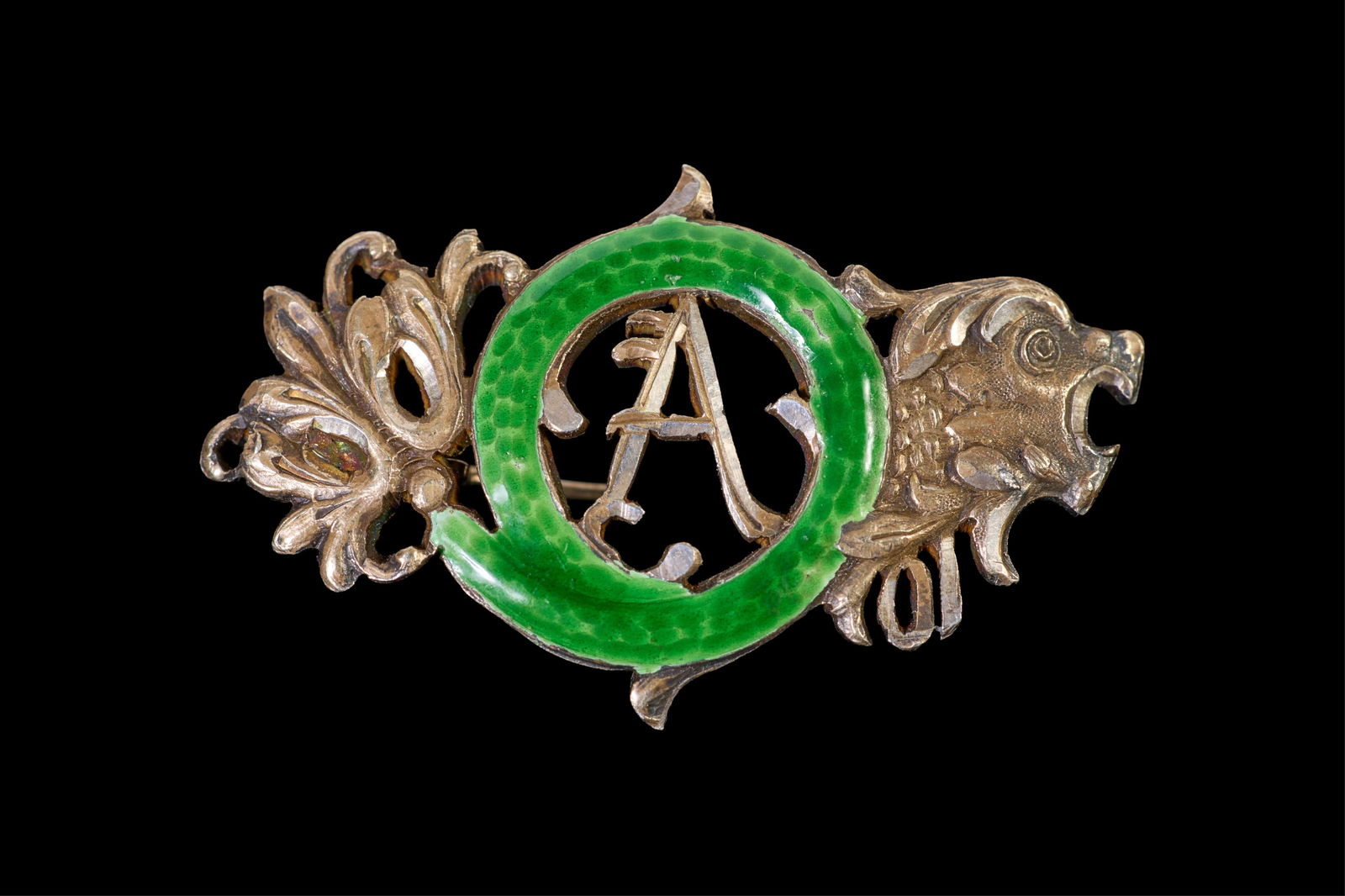 Mardi Gras Ball Favor Pin, Atlanteans, 1901, H.- 7/8 in., W.- 1 1/2 in.: Mardi Gras Ball Favor Pin, Atlanteans, 1901, enamel on metal, for the Tuesday, February 12, 1901, ball at the French Opera House, from the theme "Glimpses of Fairyland," by T. Hausmann & Son, New Orle