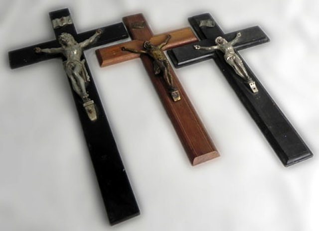Three Wood Crucifixes, early 20th c., one inlaid and tw: Three Wood Crucifixes, early 20th c., one inlaid and two ebonized.