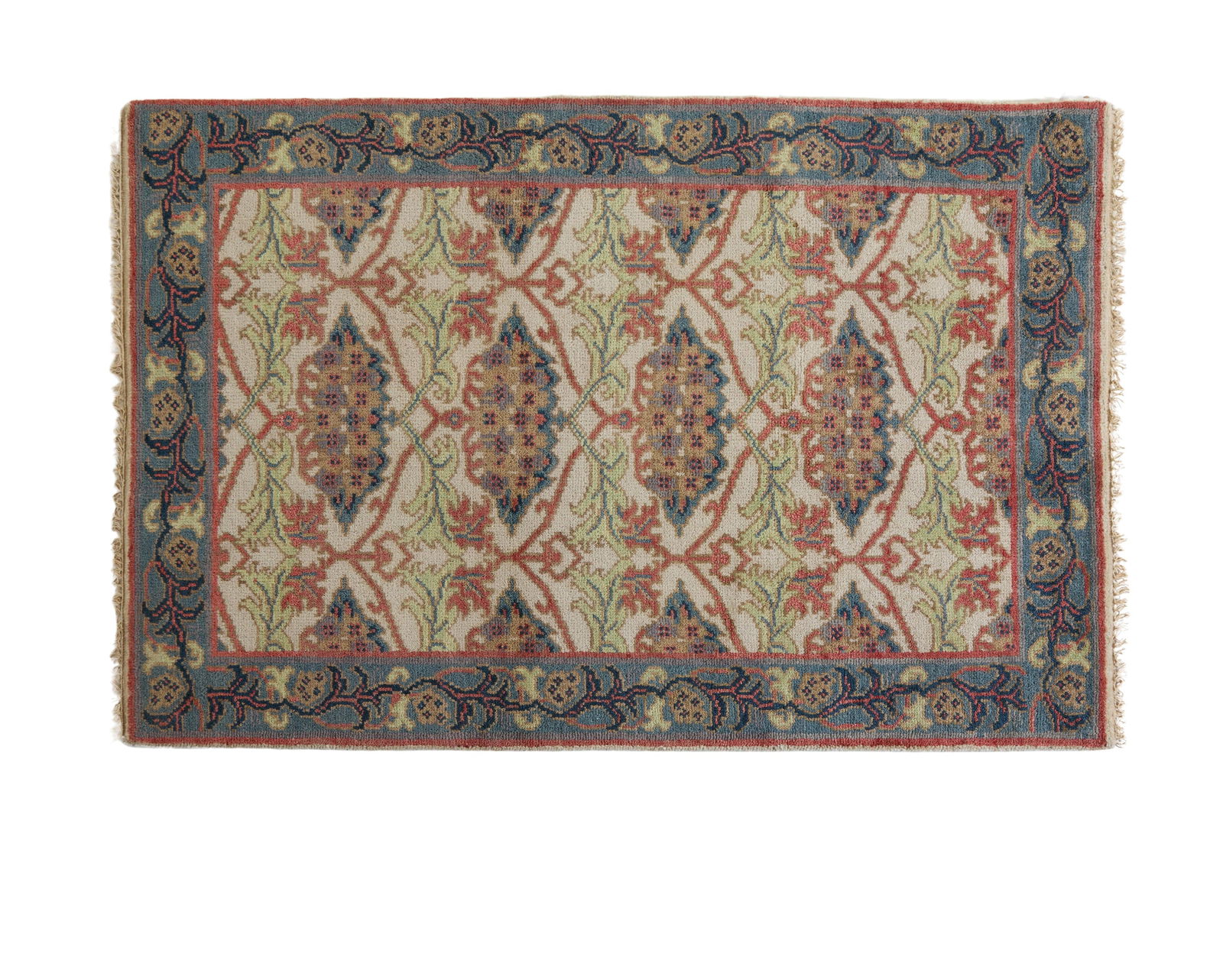 William Morris Arts & Crafts Carpet, 4' x 6'.: William Morris Arts & Crafts Carpet, 4' x 6'.