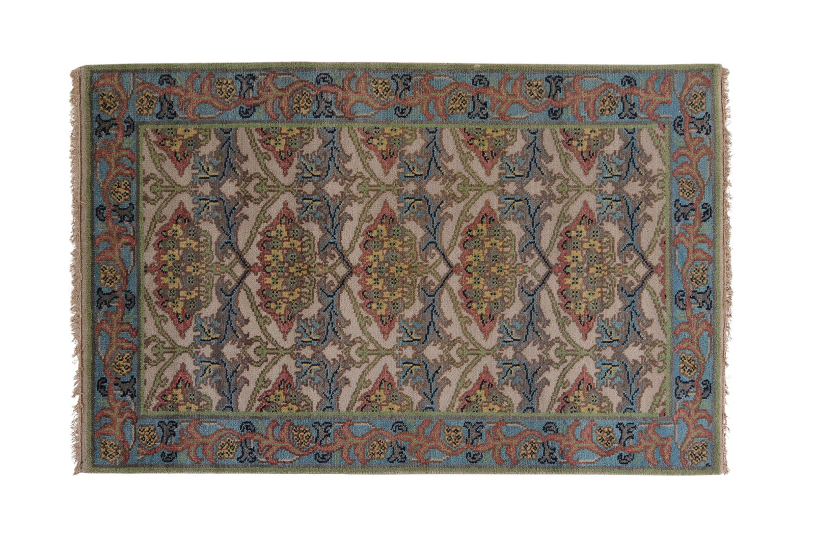 William Morris Arts & Crafts Carpet, 4' x 6'.: William Morris Arts & Crafts Carpet, 4' x 6'.