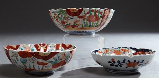 Three Japanese Imari Porcelain Bowls, 19th/early 20th c., Largest- H.- 3 3/4 in., Dia.- 9 3/4 in. (3 (1 of 2)