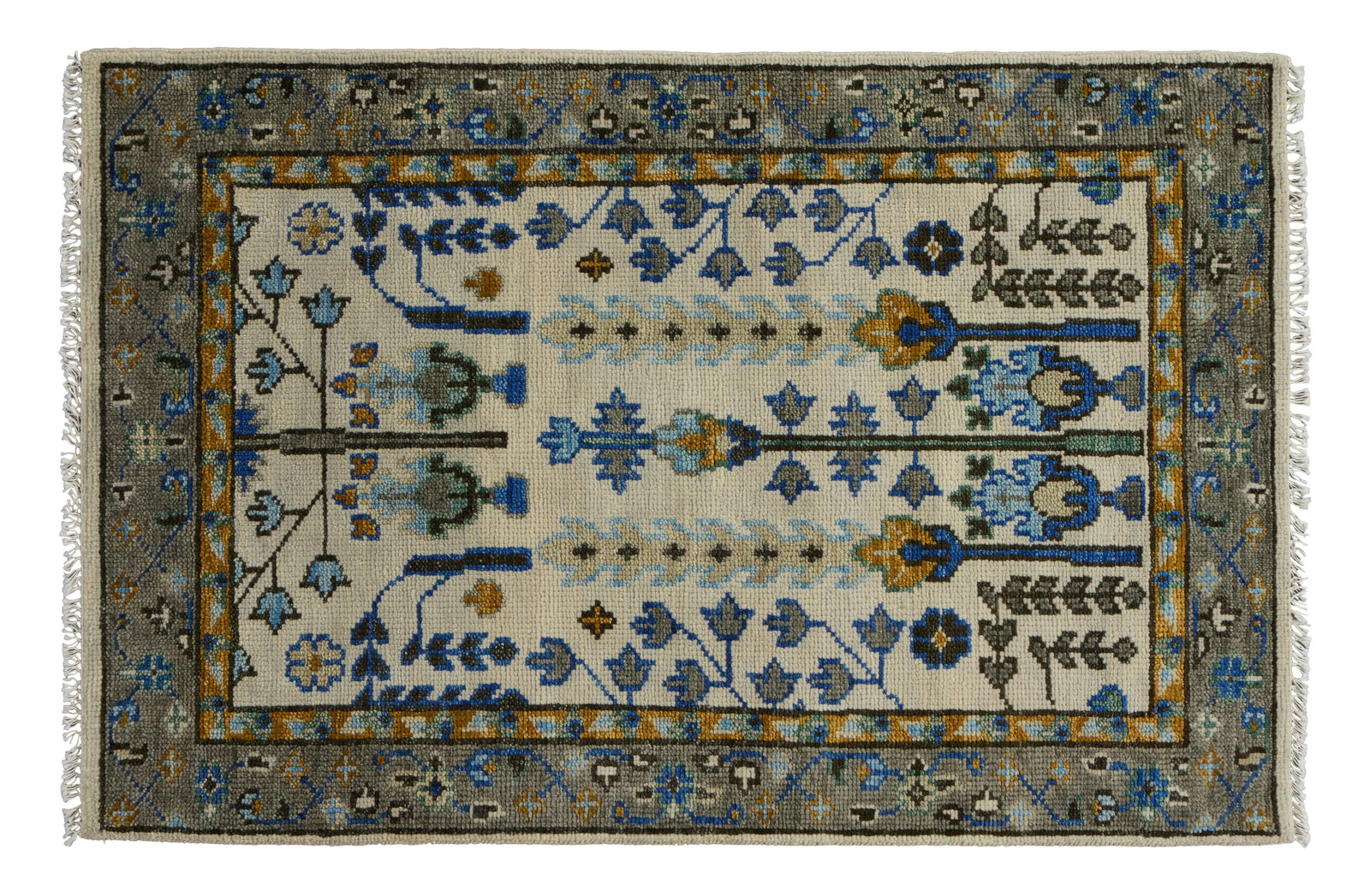Turkish Oushak Carpet, 4' x 6' 1.: Turkish Oushak Carpet, 4' x 6' 1.